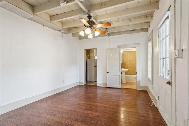 Building Photo - 1112 Royal St