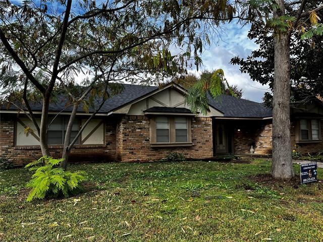 Primary Photo - 1025 Cloverdale Ln