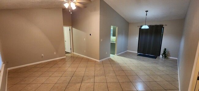 Foto del edificio - 3002 NW 76th Terrace