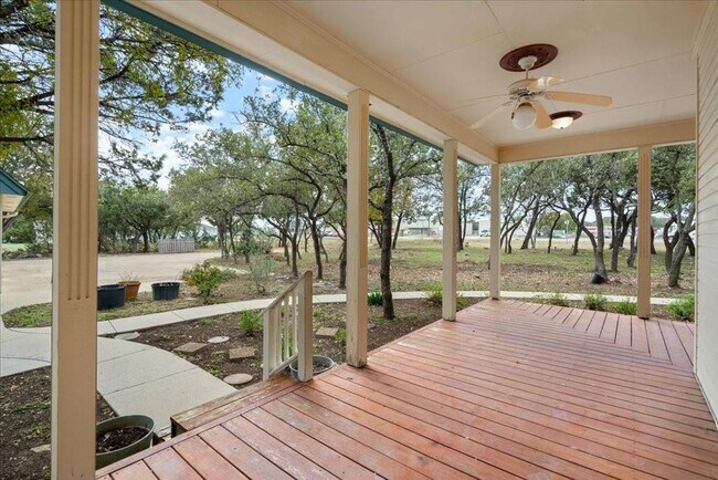 Foto del edificio - 7130 Ranch Rd