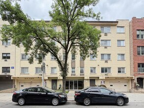 Building Photo - 520 W Aldine Ave
