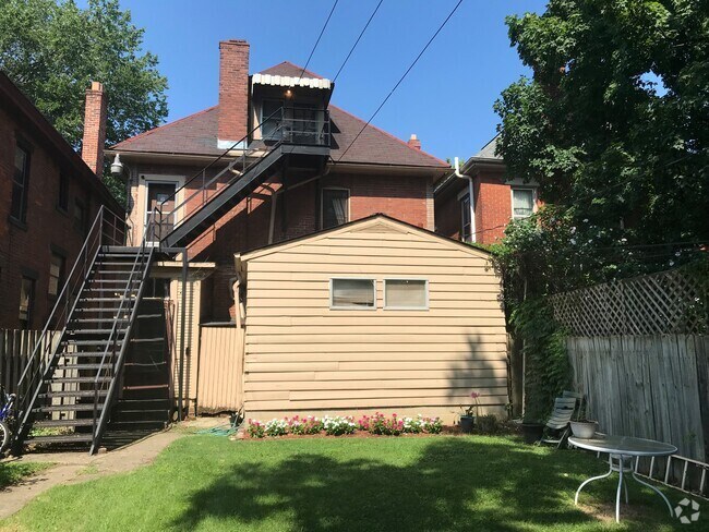Building Photo - 1284 Highland St