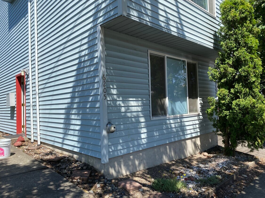 Foto principal - 6205 SE 92nd Ave