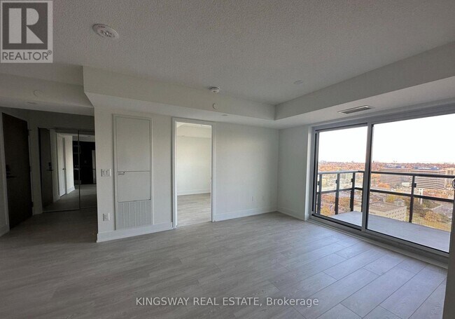 Photo du bâtiment - 10 Eva Rd