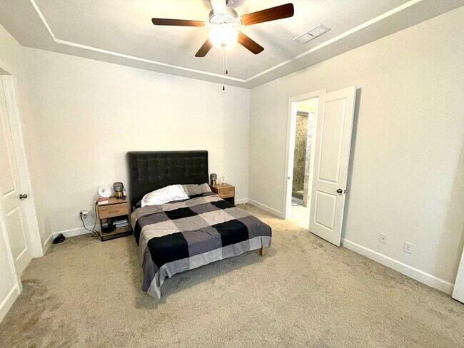 Building Photo - 1411 English Blue Ln