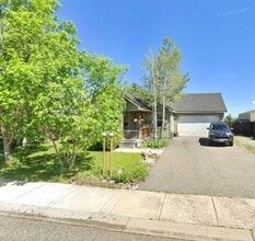 Building Photo - 741 N River Rock Dr