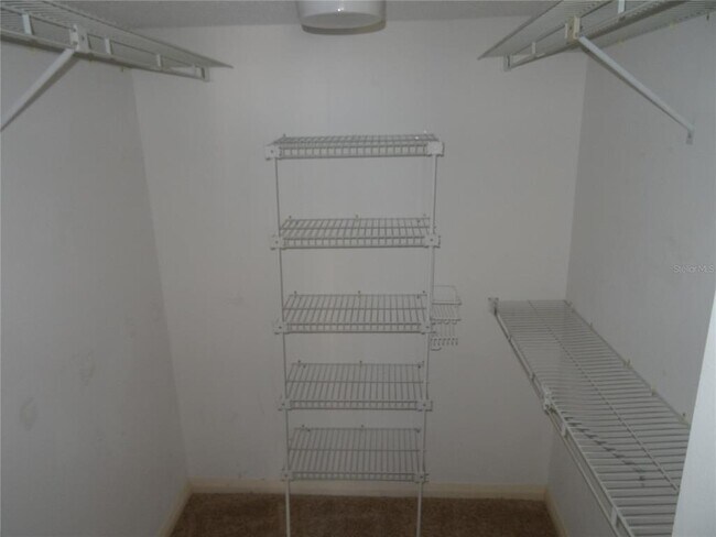 Foto del edificio - 5940 Pelican Bay Plaza S