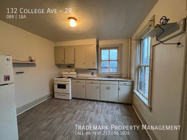 Building Photo - Nice Studio Apartment