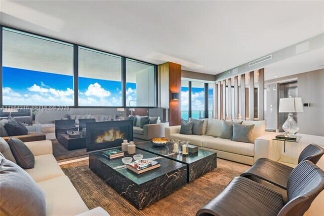 Building Photo - 18555 Collins Ave