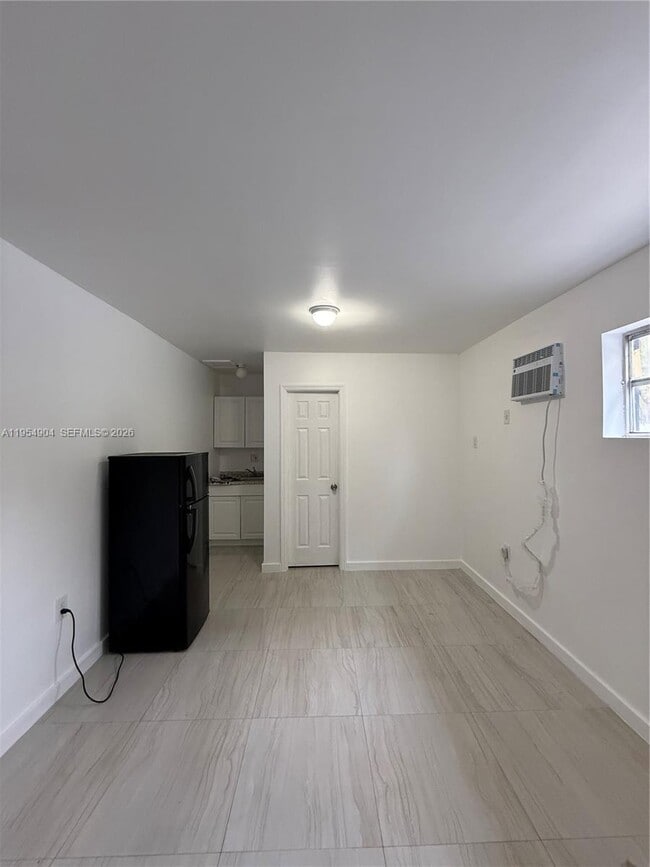 Foto del edificio - 4910 SW 98th Avenue Rd