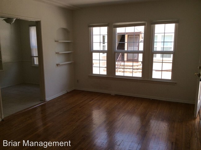 Building Photo - 327 1/2 N Spaulding Ave