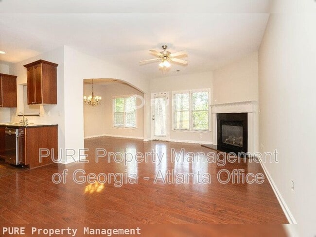 Foto del edificio - 5905 Oakbrook Lake Ct