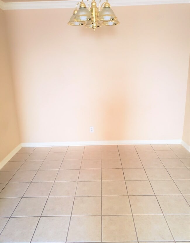 Building Photo - 1412 Van Zanten Ct