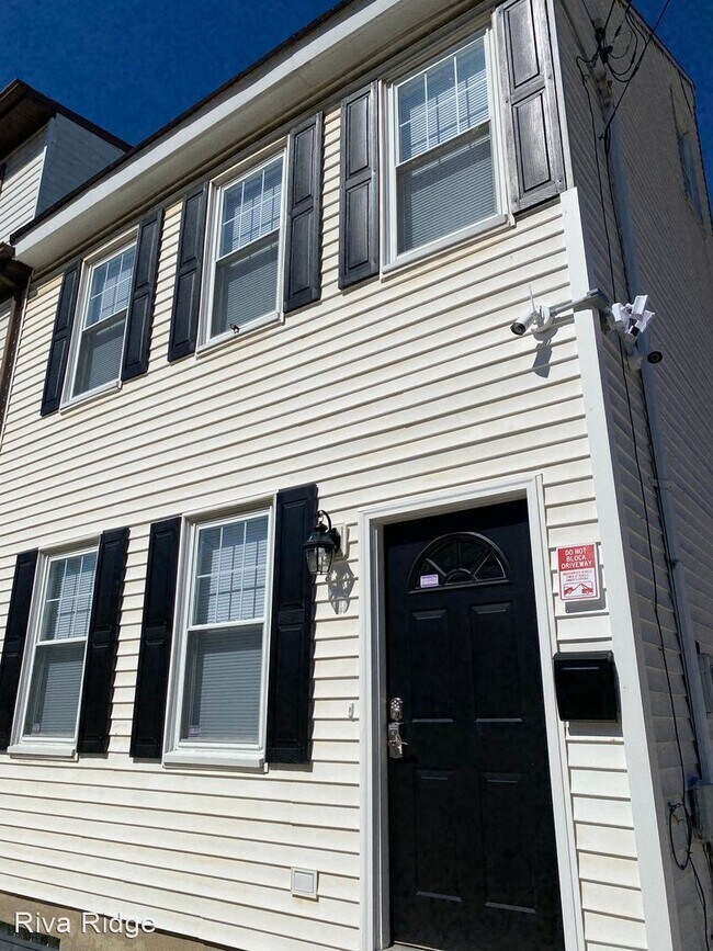 Building Photo - 3 br, 2 bath House - 1715 Mary Street