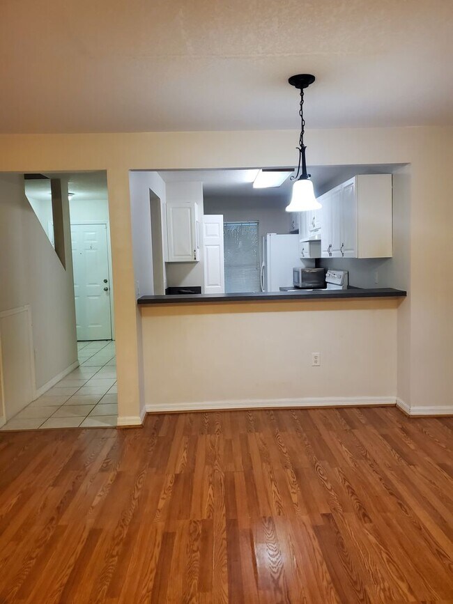 Foto del edificio - Charming 2-bedroom, 2-bath condo in Hailey Gardens