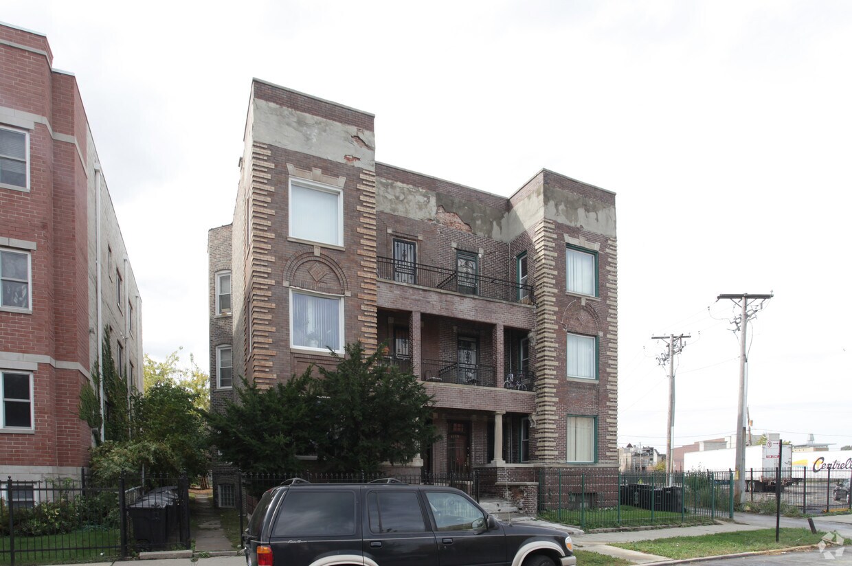 Foto del edificio - 4340 S Lake Park Ave