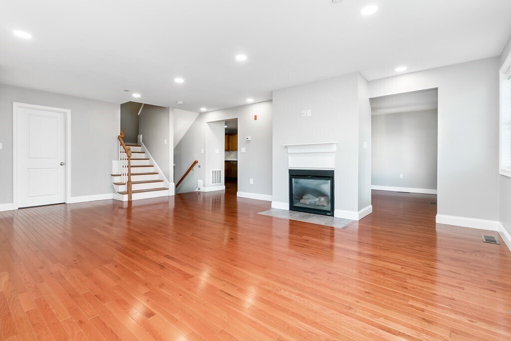 38 ster St Unit 2, Needham, MA 02494 Condo for Rent in Needham, MA