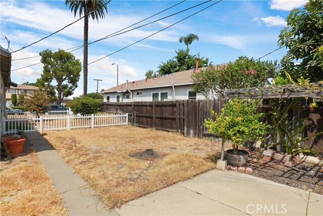 Building Photo - 681 N Glassell St