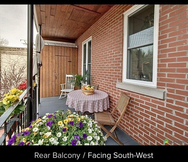 Building Photo - 5560 R. Saint-Denis