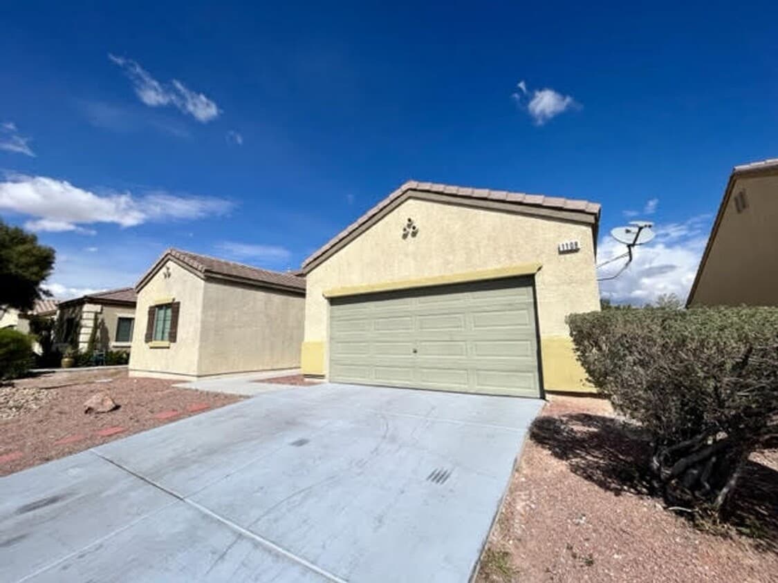 Primary Photo - Charming Single Story 3 Bedroom Home