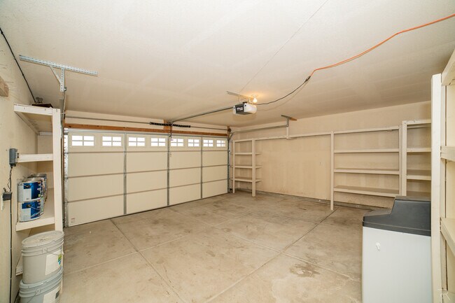 Building Photo - 2551 S 31st Dr