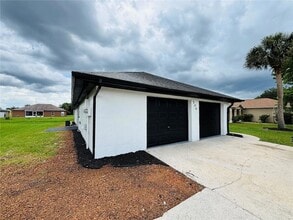 Building Photo - 504 Blackbird Ln