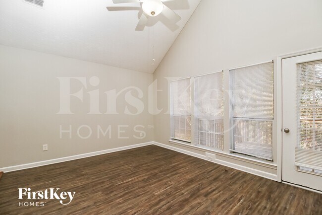 Foto del edificio - 852 Shore Dr