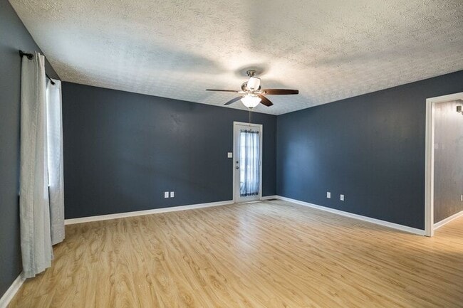 Photo - 357 Mary Alice Dr House