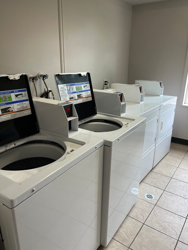Foto del edificio - 3030 Oneal Pkwy
