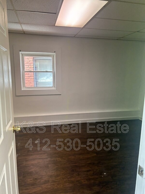 Foto del edificio - 2428 Woodstock Ave