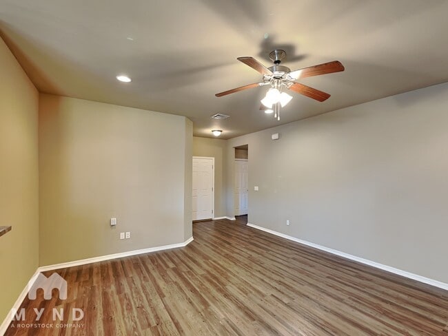 Building Photo - 3412 SE 95th St