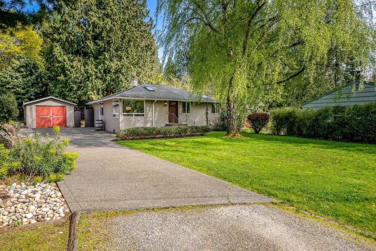 Foto principal - Nice 2 beds house in Maple Leaf within add...