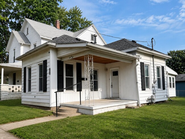 Building Photo - 71 S Fisher St