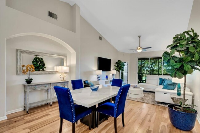 Foto del edificio - 421 Enclave Pl