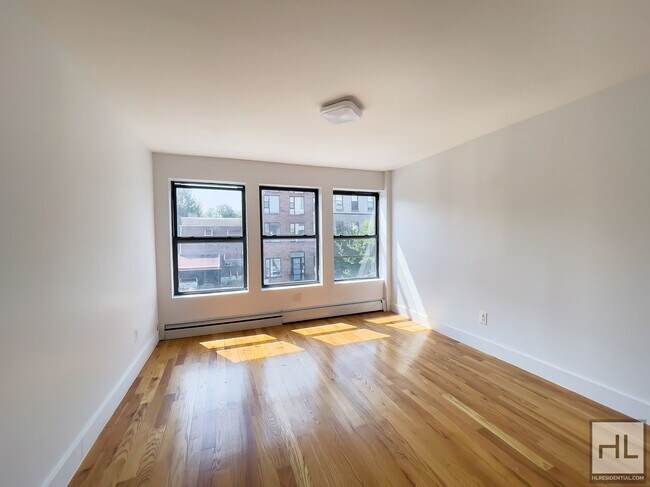 Foto del edificio - Spacious Bushwick 2 Bed 1-Bath / Great Loc...