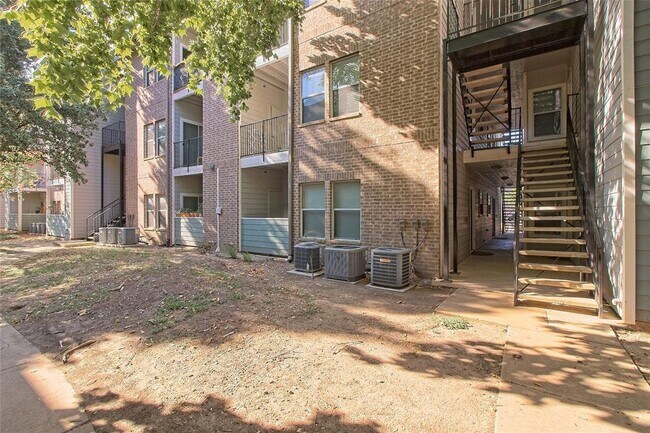 Building Photo - 12166 Metric Blvd