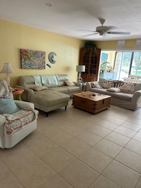 Foto del edificio - 5036 Marsh Field Rd