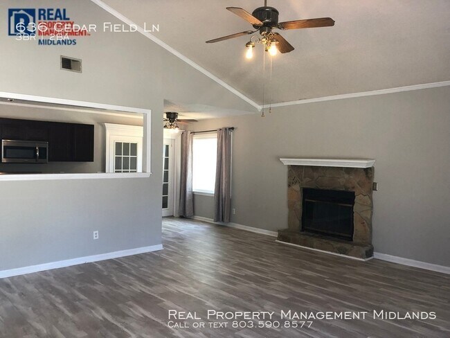 Foto del edificio - 636 Cedar Field Ln