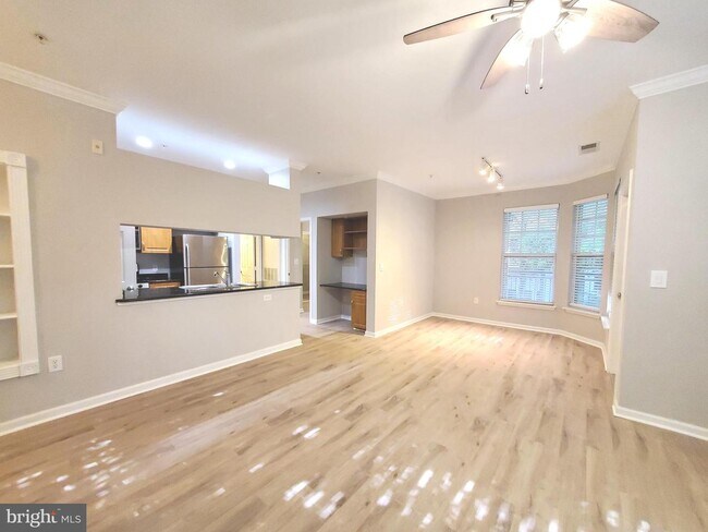Foto del edificio - 12112 Garden Grove Cir