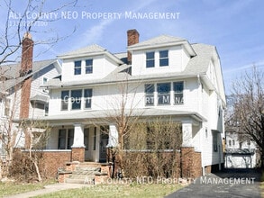 Building Photo - 3165 E Derbyshire Rd