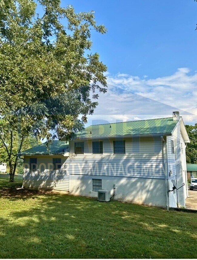 Building Photo - House with basement garage!