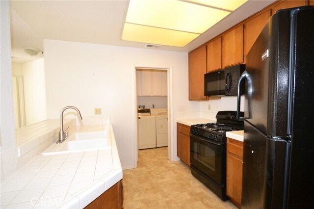 Building Photo - 2571 Plaza del Amo