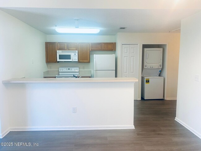 Building Photo - 9556 Armelle Way