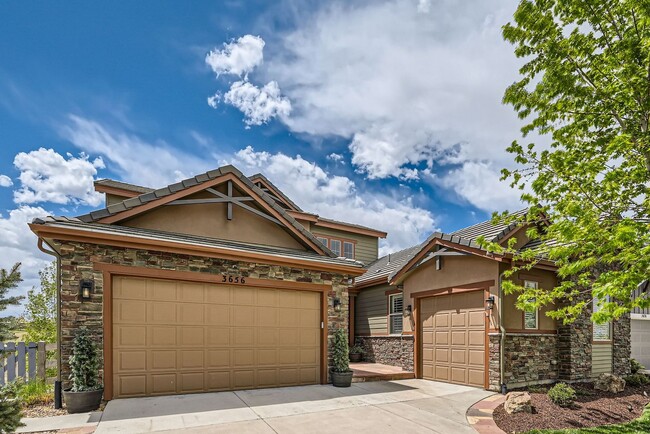Foto del edificio - Luxury Living with Front Range Views, Hot ...