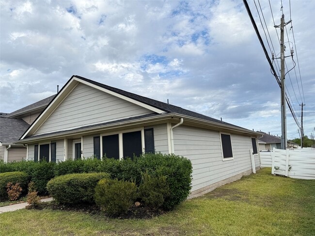 Foto del edificio - 1539 Nichole Woods Dr