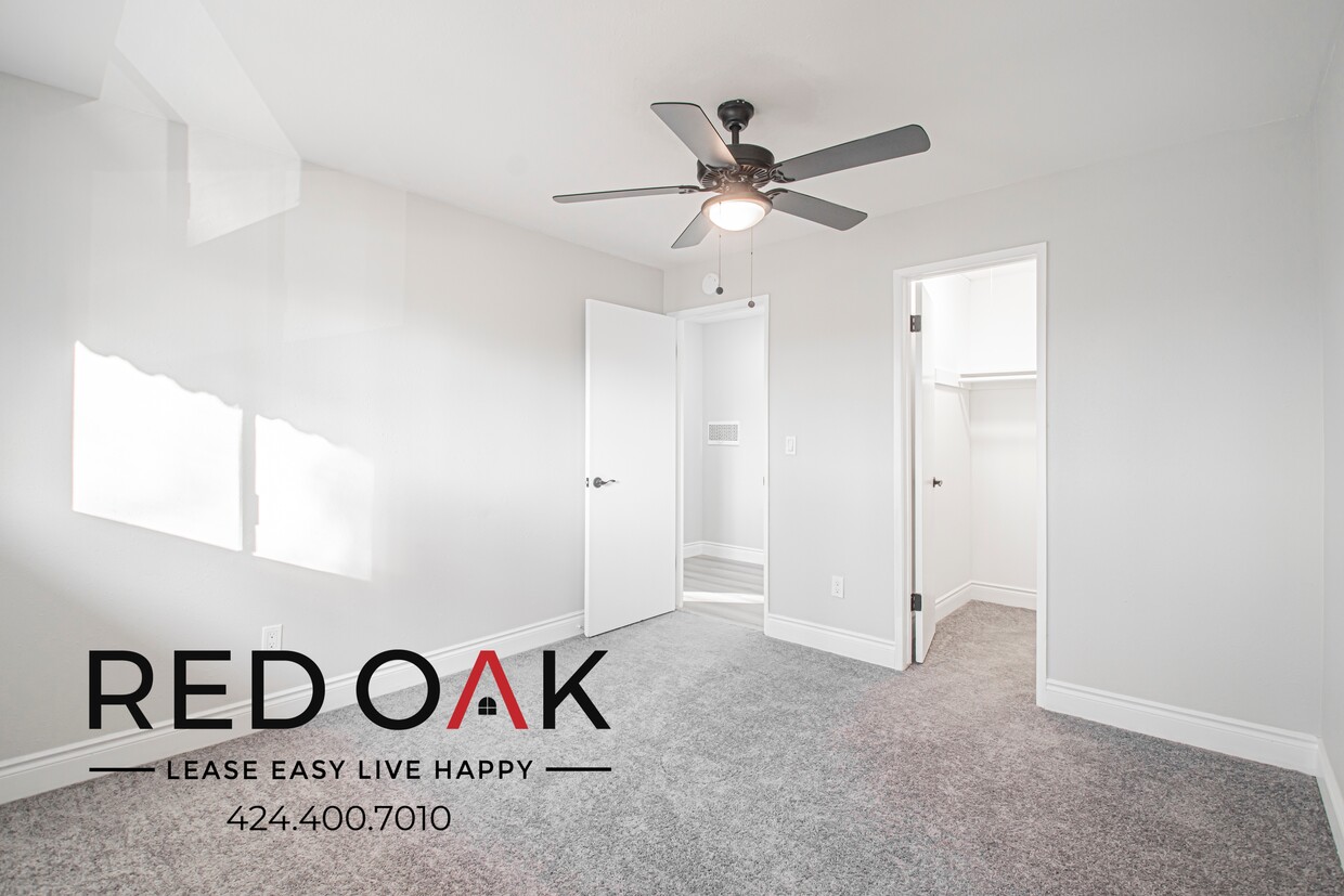 Primary Photo - 821 N Wilcox Ave