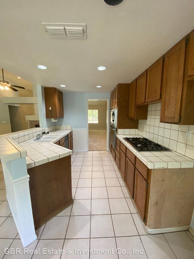 Building Photo - 3 br, 2 bath House - 459 N. Lexington Drive