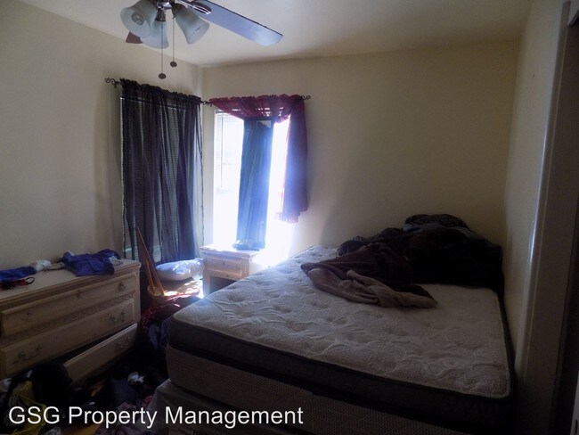 Foto del edificio - 3 br, 2 bath House - 226 W Glenview