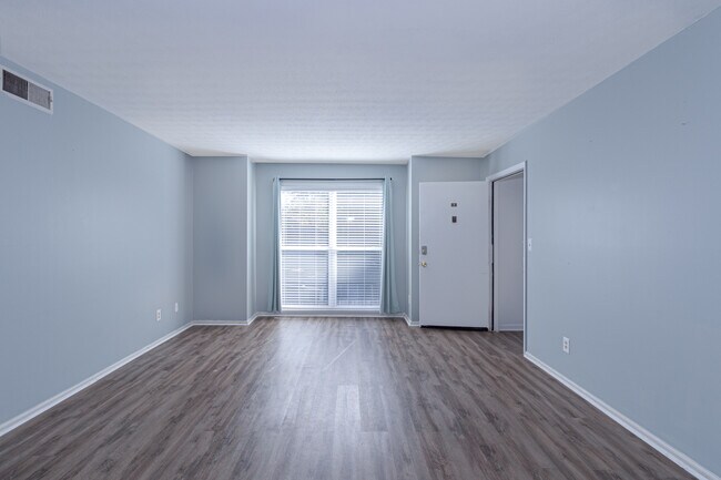 Building Photo - 1815 17th Ave