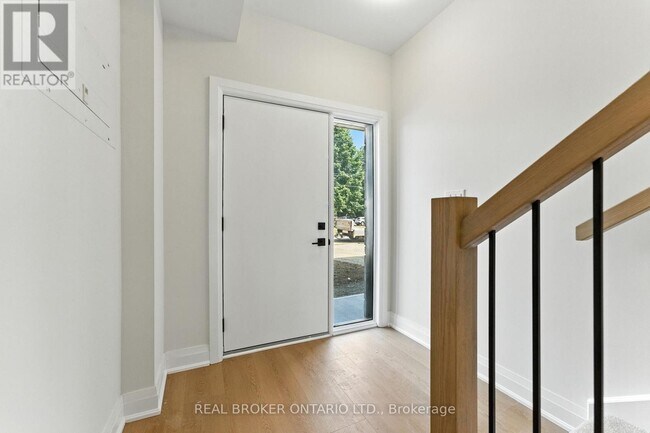 Building Photo - 3 - 161 FIFTH AVENUE